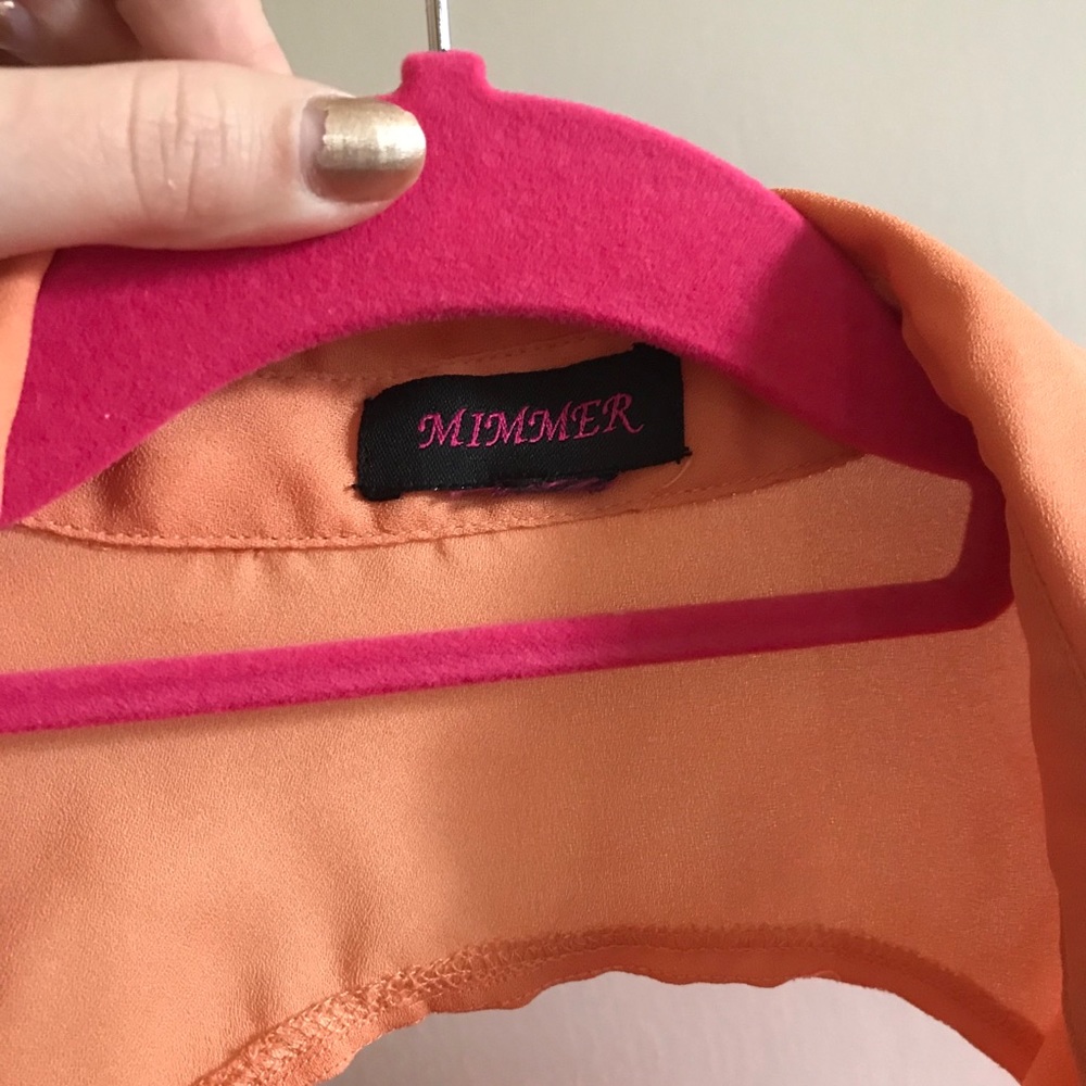 Chiffon peach cropped tie blouse with cutout back - Picture 4 of 4